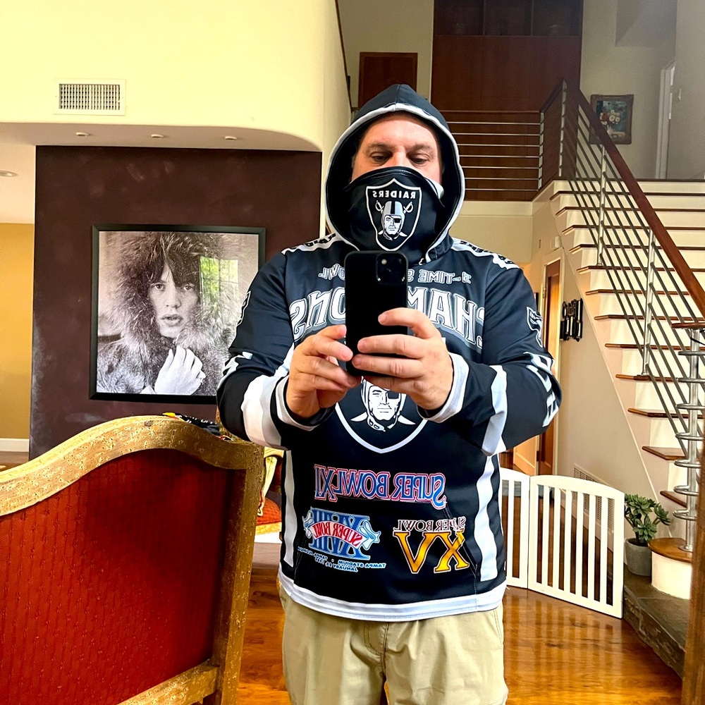RAIDERS LARGE HOODIE AND FACE COVERING 3 TIME CHAMPIONS